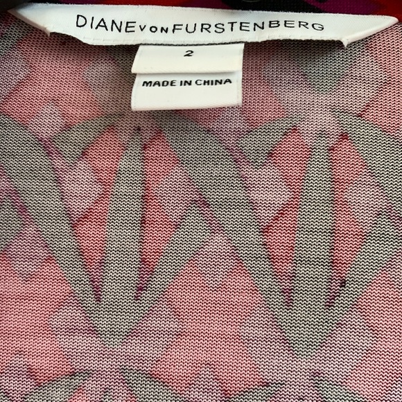 DVF Wrap Dress - Picture 4 of 5